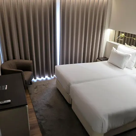 Cristal 4* 塞图巴尔