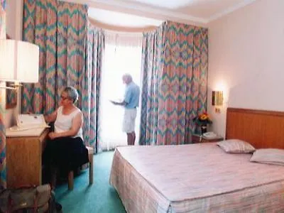 Cristal 4* 塞图巴尔